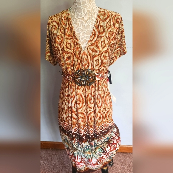 R & M Richards Dresses & Skirts - NWT R&M Richard's Dress w/ Jeweled Belt Sz L